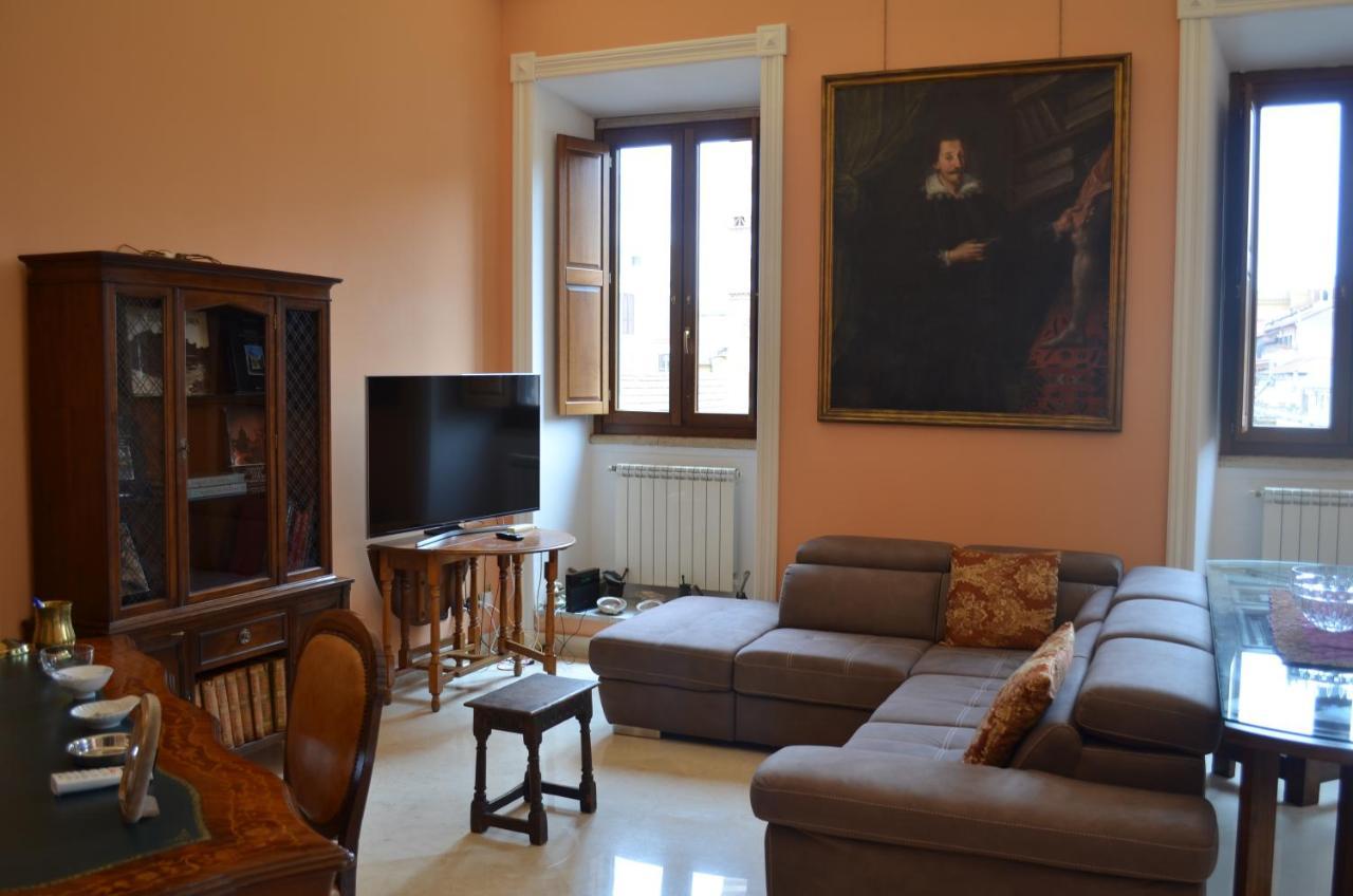 Elegante Appartamento Nel Centro Di Roma Екстериор снимка